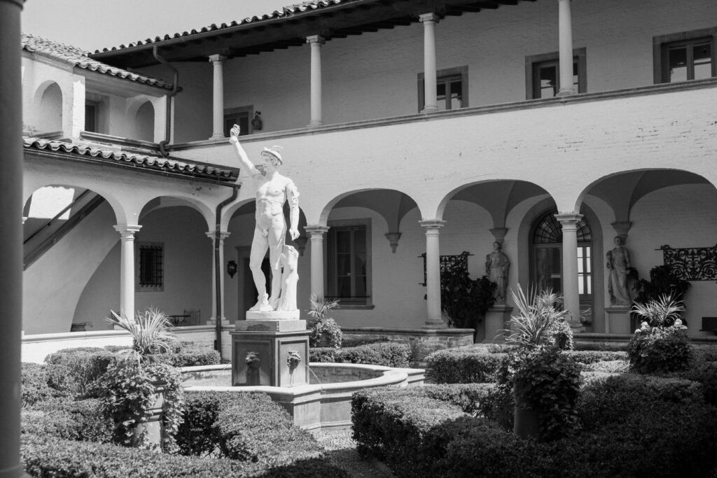 Black and white photo of the statue and fountain from a Villa Terrace engagement session