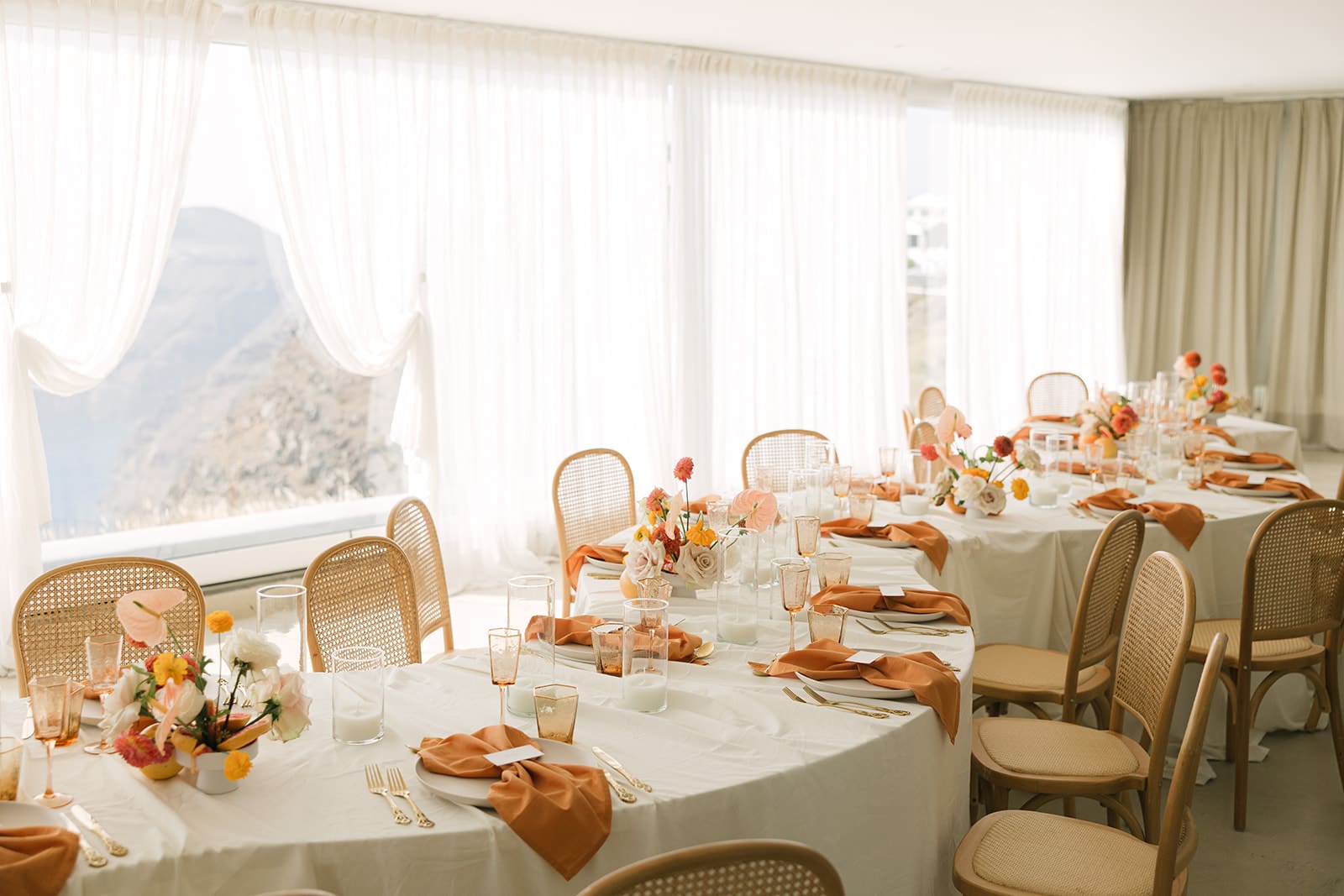 serpentine wedding table at Le Ciel Santorini reception